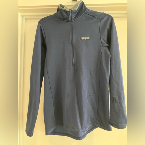 Patagonia, women’s R1 Daily zip-neck pullover, Navy blue, EUC - Picture 3 of 8
